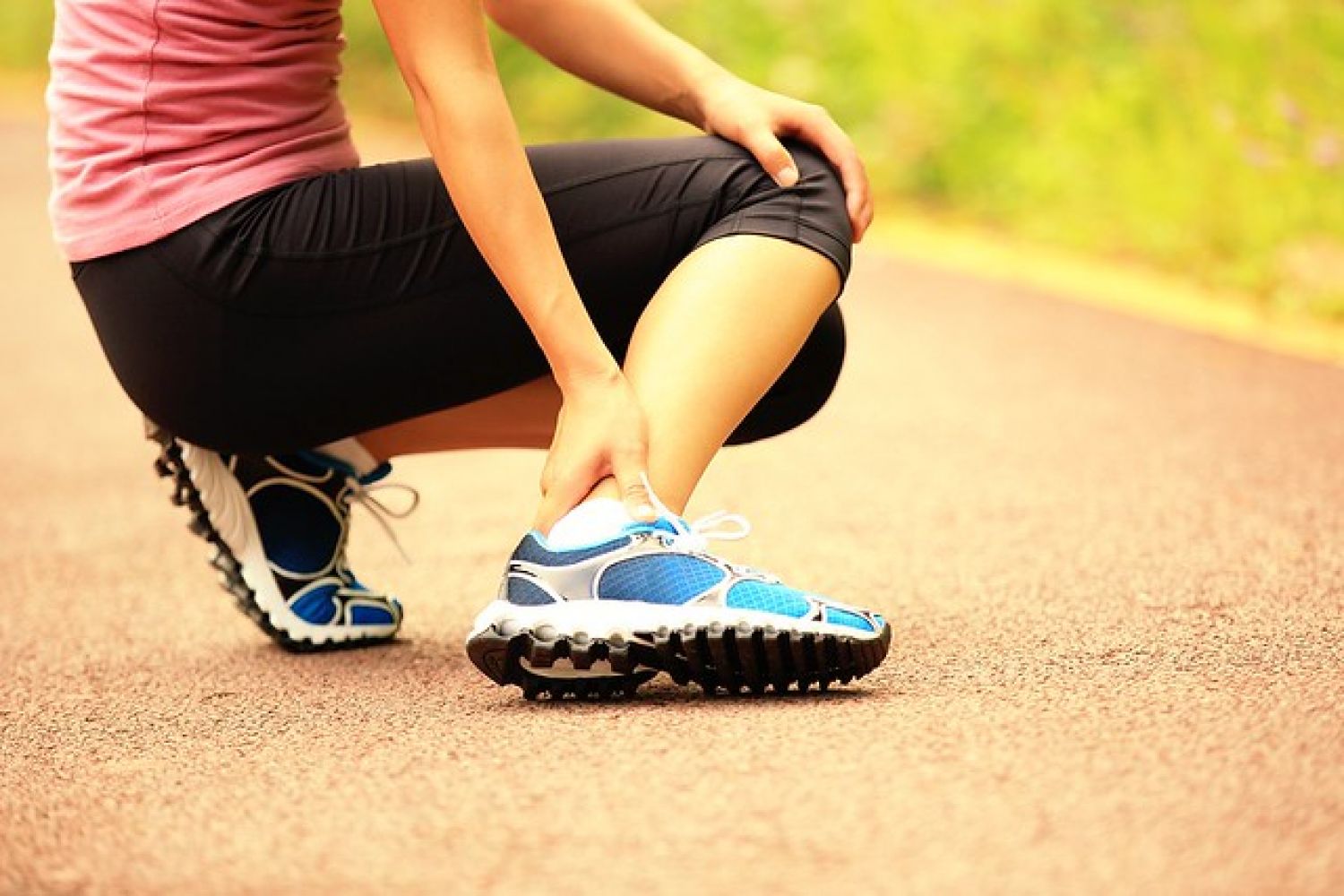 Ankle Sprains - Symptoms, Treatment and Recovery Time image